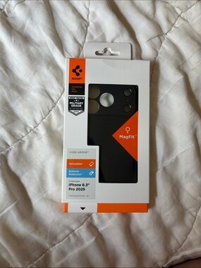 Spigen Core Armor MagFit Case - Black iPhone 6.3” Pro 2025